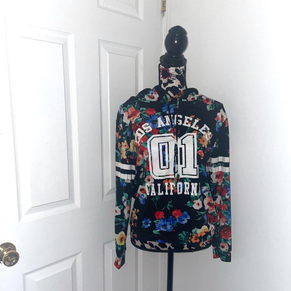 Floral Graphic Sweatshirt